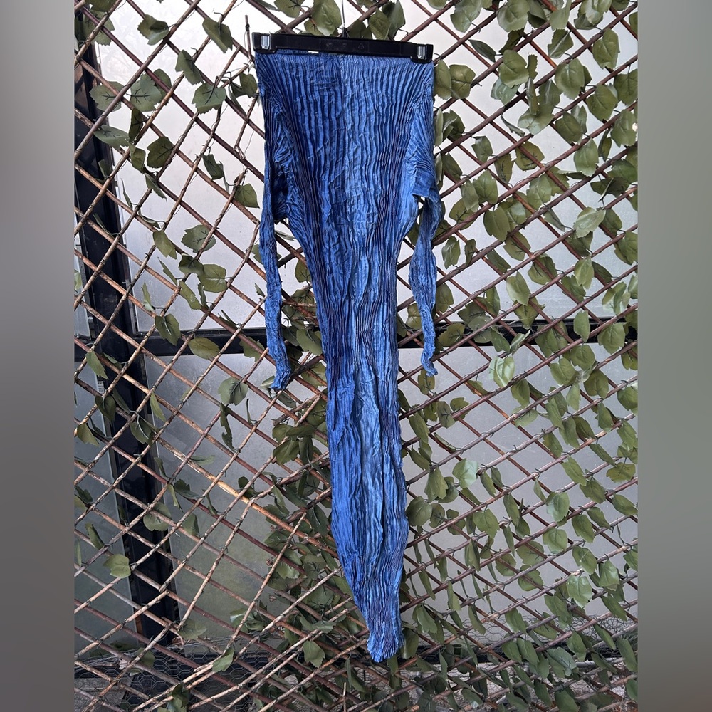 Azur Silk Plissé dress, Indigo two tone, M - Picture 7 of 8